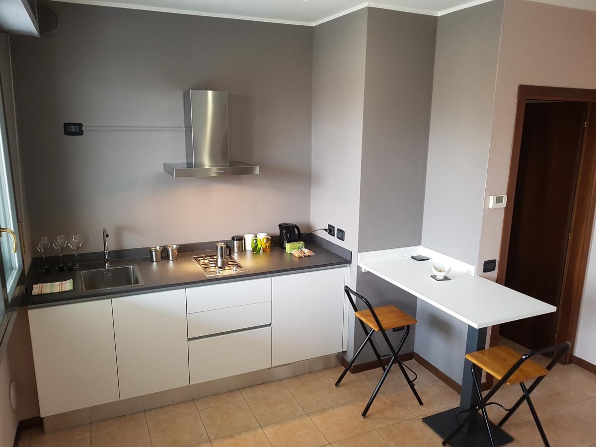 Airport Orio Studio Apartment Bergamo Bagian luar foto